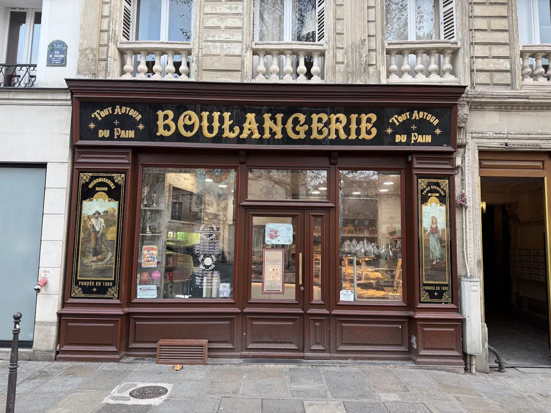 Tout Autour du Pain, Paris