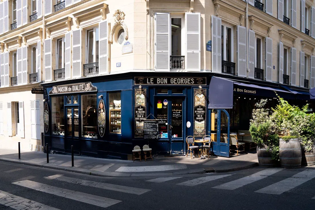 Le Bon Georges, Paris