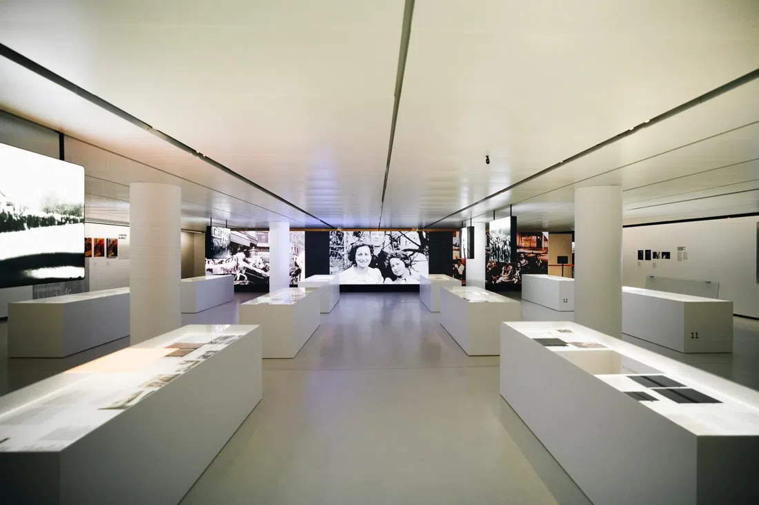 Mémorial de Caen, Parigi