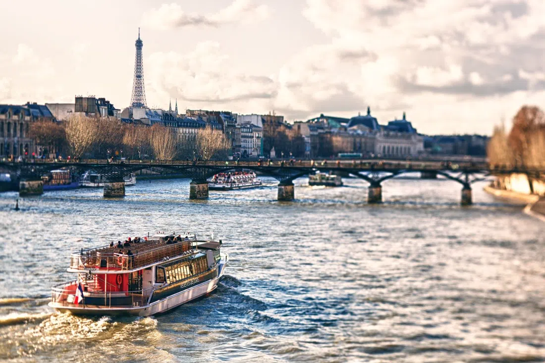 Vedettes de Paris, Paris