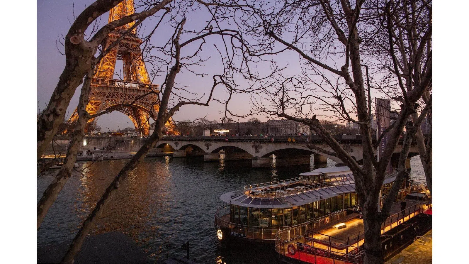 Ducasse sur Seine, Paris