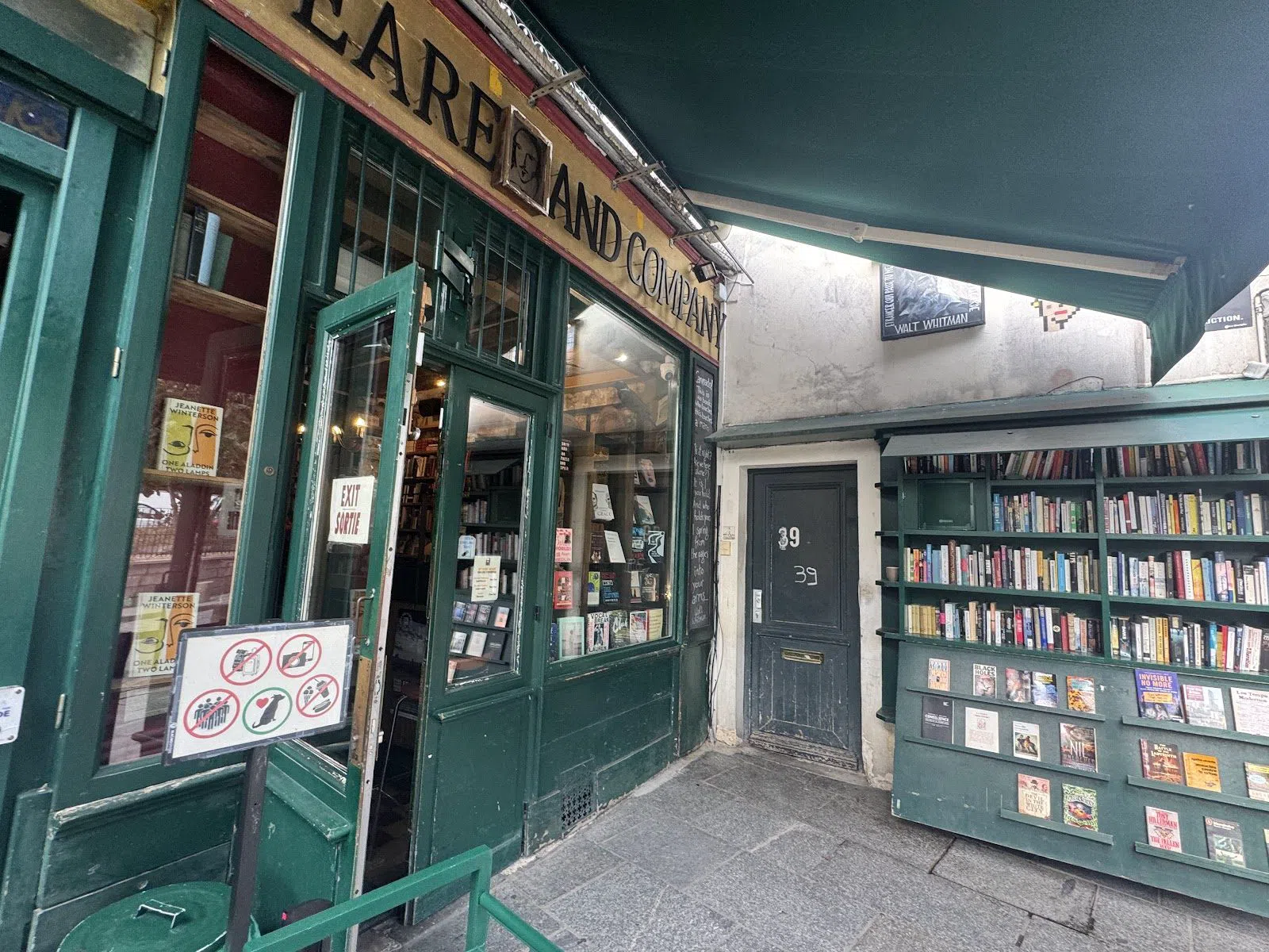 Shakespeare and Company, Paris